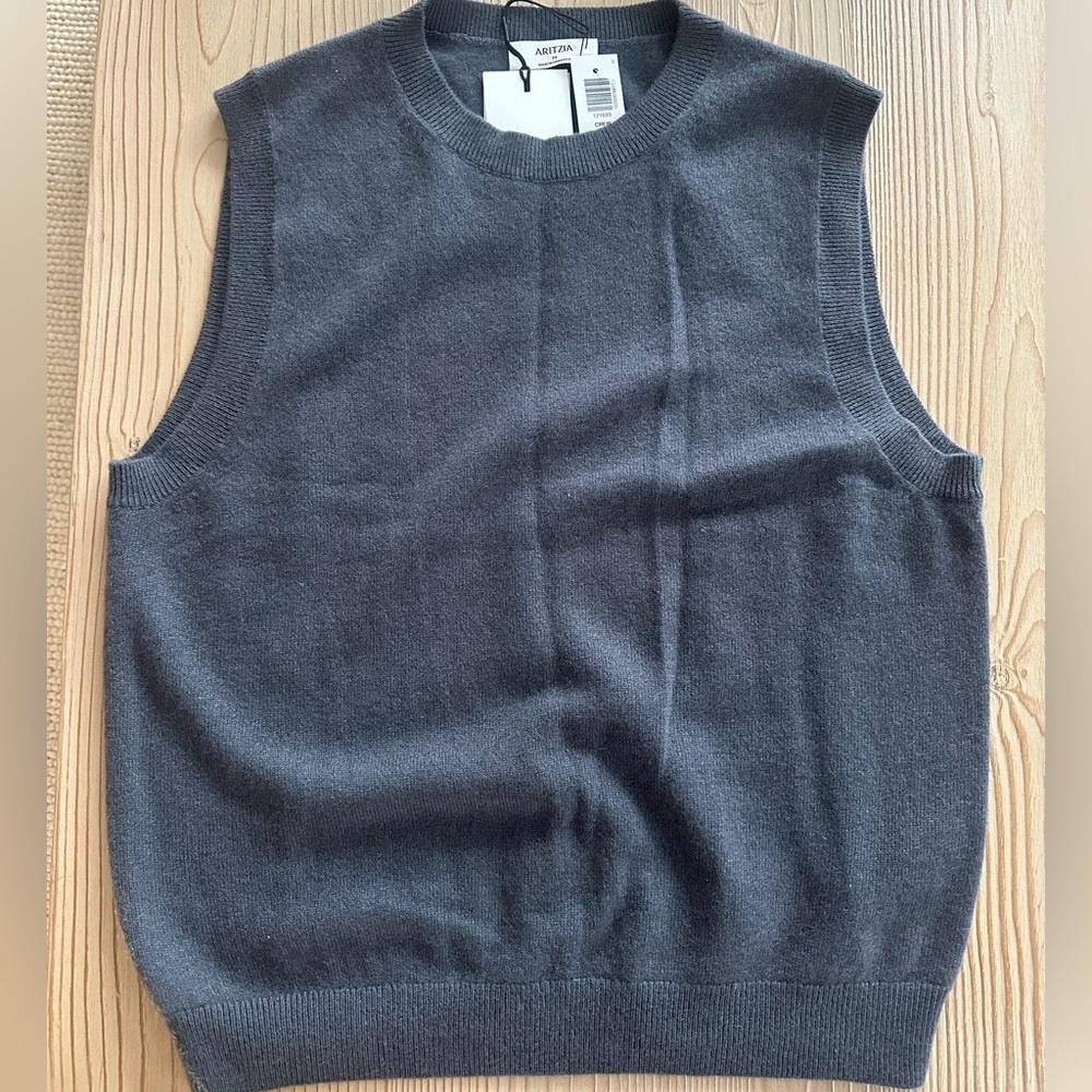 Aritzia NWT Charcoal Grey Sleeveless Cashmere Sweater